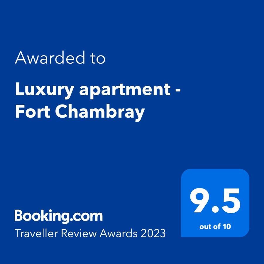 Luxury Apartment - Fort Chambray Ghajnsielem Bagian luar foto