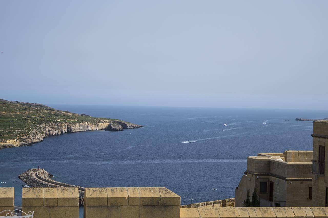 Luxury Apartment - Fort Chambray Ghajnsielem Bagian luar foto