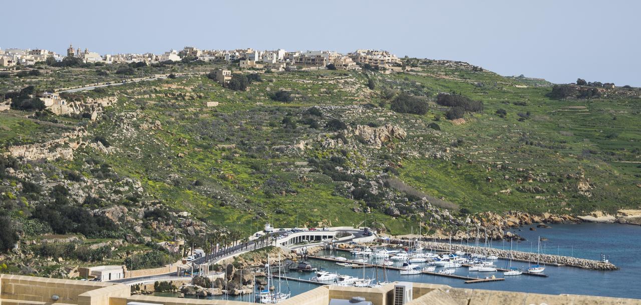 Luxury Apartment - Fort Chambray Ghajnsielem Bagian luar foto