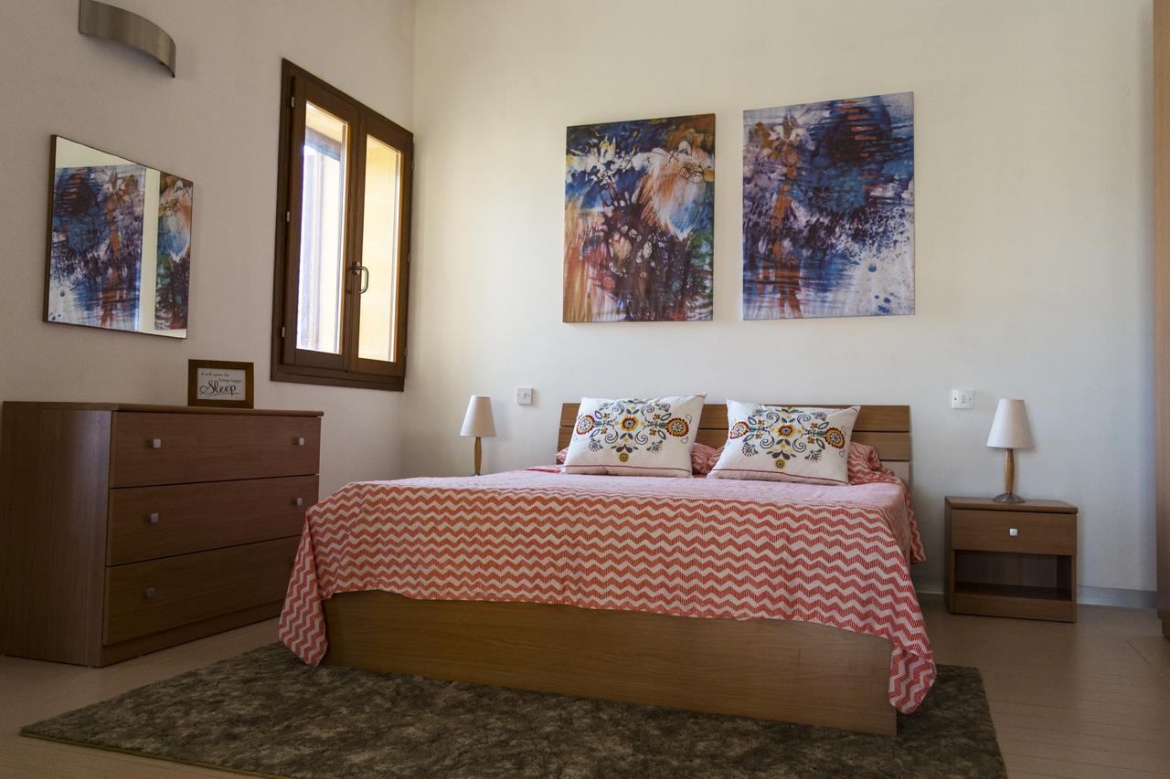 Luxury Apartment - Fort Chambray Ghajnsielem Bagian luar foto