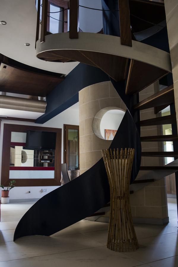 Luxury Apartment - Fort Chambray Ghajnsielem Bagian luar foto